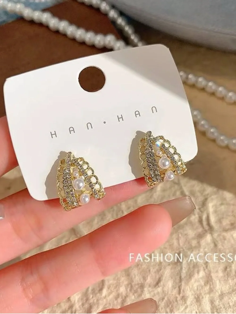 *** High Quality Gold Pearl Cluster Stud Earrings - Elegant Women Jewelry